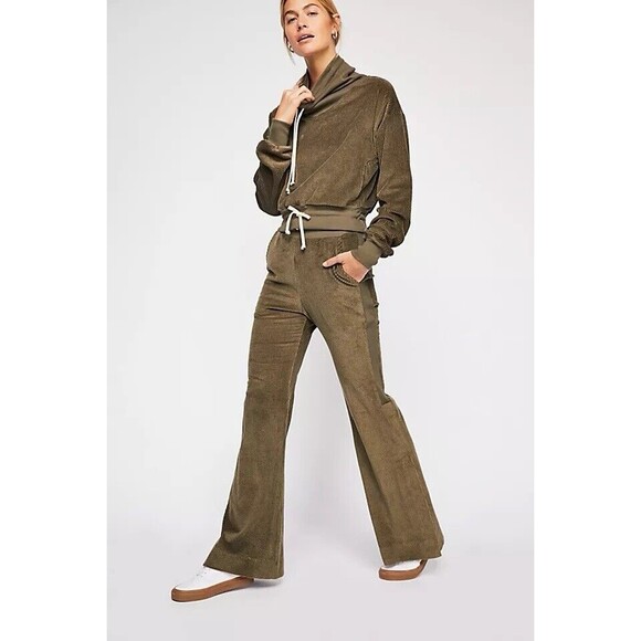 Twenty Montreal Womens Pants Green Corduroy Flared Drawstring Pull On Size Small - Picture 1 of 8